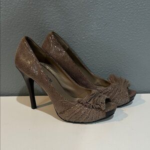 MODA SPANA Snakeskin Print Pumps